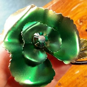 Kelly Green Metal and Rhinestone Flower Brooch Pin
